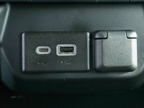 Used 2022 Chevrolet Silverado 3500 W/T image 32