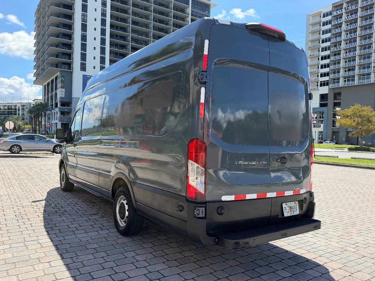 Used 2020 Ford Transit 250 148 High Roof Extended RWD image 33