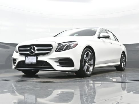 Used 2019 Mercedes-Benz E 300 4MATIC image 25
