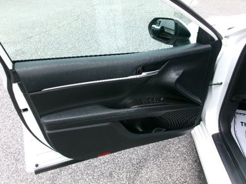 Used 2024 Toyota Camry SE w/ Convenience Package FWD image 19