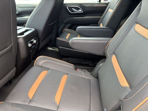 Used 2024 GMC Yukon AT4 w/ AT4 Premium Plus Package AWD/4WD image 22