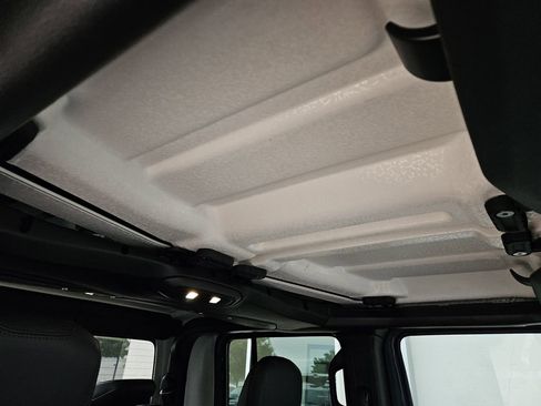 New 2026 Jeep Gladiator Sport AWD/4WD image 8