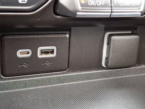 Used 2021 Chevrolet Tahoe LT image 27