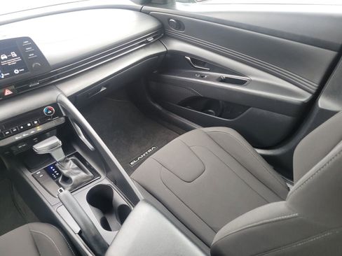 Certified 2025 Hyundai Elantra Sport w/ Cargo Package image 15
