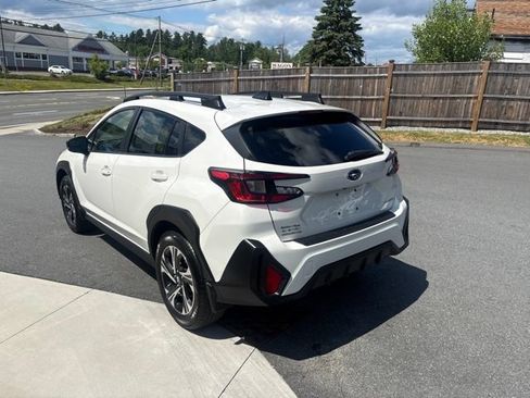 Used 2024 Subaru Crosstrek 2.0i Premium AWD/4WD image 5