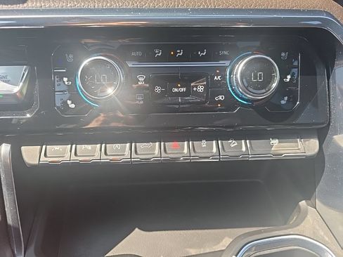 Used 2023 GMC Sierra 1500 Denali w/ Denali Reserve Package AWD/4WD image 27