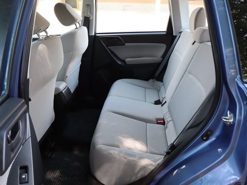 Used 2018 Subaru Forester 2.5i AWD/4WD image 18