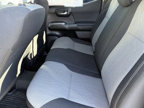 Certified 2023 Toyota Tacoma TRD Off-Road w/ Technology Package image 32