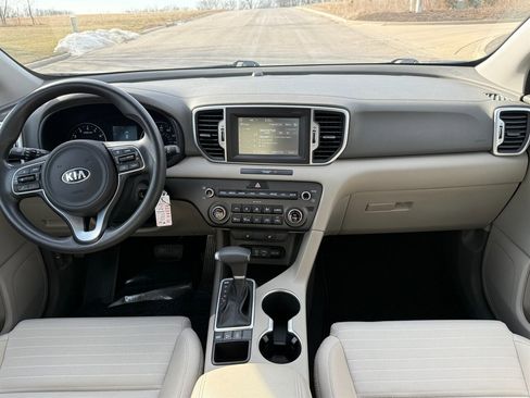 Used 2019 Kia Sportage LX w/ LX Popular Package image 13