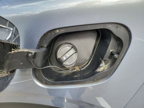 Used 2025 Kia Sportage EX image 33