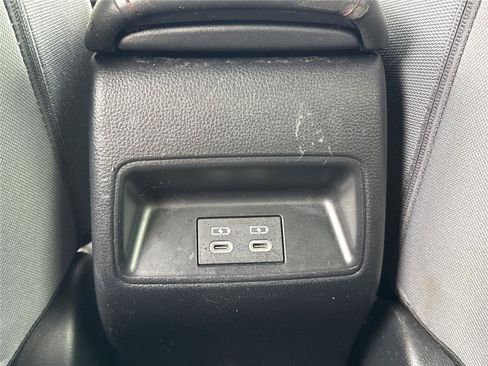 Used 2023 Toyota Corolla SE FWD image 19