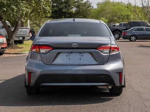 Used 2022 Toyota Corolla LE FWD image 4