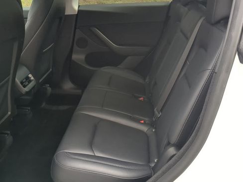 Used 2024 Tesla Model Y Performance AWD/4WD image 19