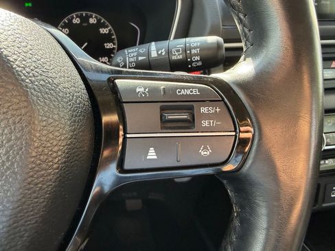 Used 2023 Honda Pilot Touring image 14
