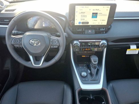 New 2025 Toyota RAV4 Limited image 10