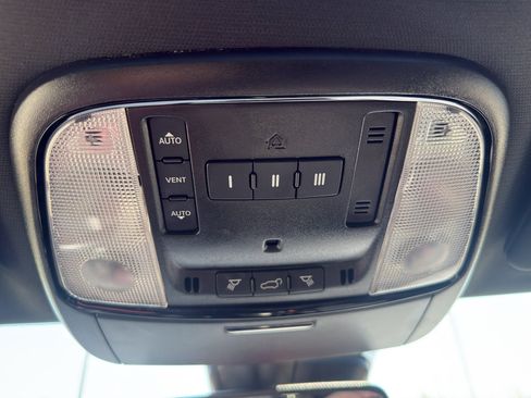 Used 2025 Dodge Durango GT AWD/4WD image 24