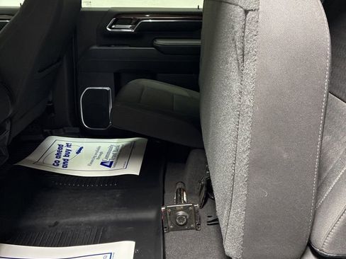 Used 2024 Chevrolet Silverado 2500 LT w/ Convenience Package image 25