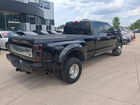 Used 2017 Ford F350 Platinum w/ Platinum Ultimate Package AWD/4WD image 6