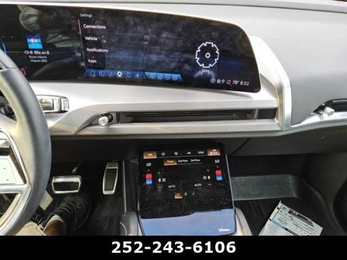Used 2026 Cadillac Vistiq Sport w/ LPO, Floor Liner Package AWD/4WD image 15