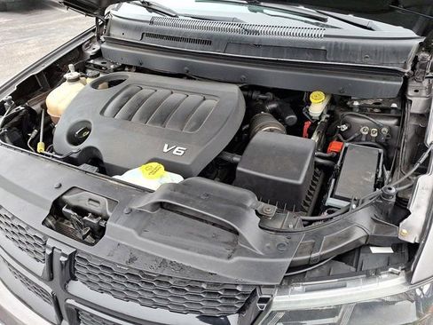 Certified 2017 Dodge Journey Crossroad image 31