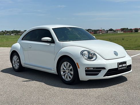 Used 2019 Volkswagen Beetle 2.0T S image 10