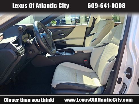 Used 2025 Lexus ES 350 w/ Premium Package FWD image 13