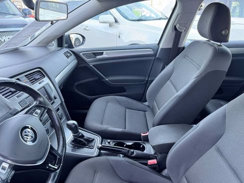 Used 2016 Volkswagen Golf S FWD image 34