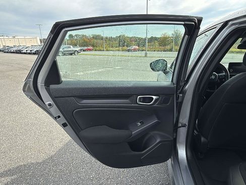 Used 2023 Honda Civic Sport image 22