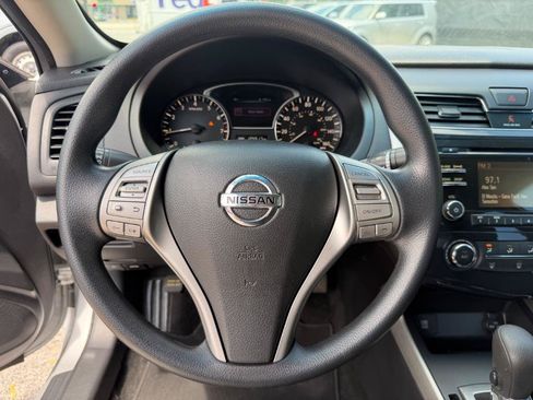 Used 2015 Nissan Altima 2.5 S w/ Special Edition Package FWD image 19