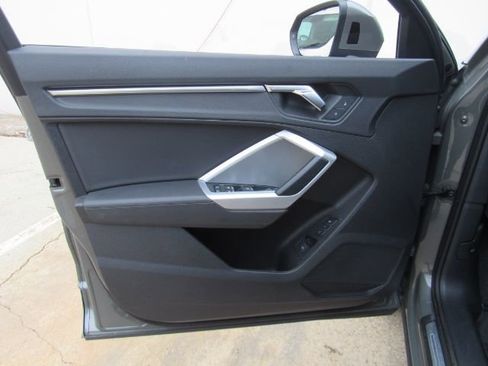 Used 2022 Audi Q3 2.0T Premium Plus w/ Premium Plus Package image 15