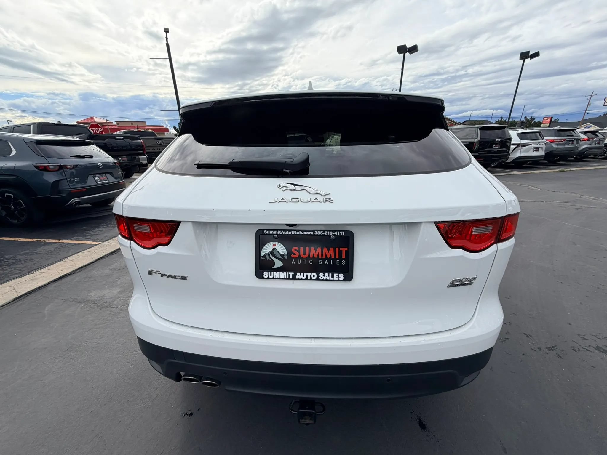 Used 2018 Jaguar F-PACE Premium AWD/4WD image 4