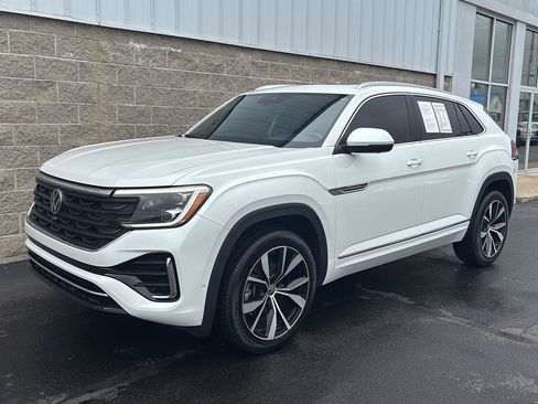 Used 2024 Volkswagen Atlas Cross Sport SEL Premium R-Line AWD/4WD image 34