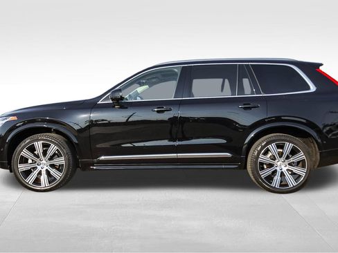 Used 2023 Volvo XC90 B6 Ultimate w/ Protection Package Premier AWD/4WD image 9