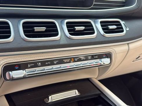 Certified 2022 Mercedes-Benz GLS 450 4MATIC image 37