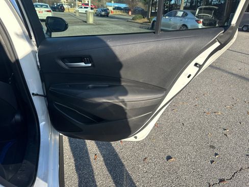 Used 2022 Toyota Corolla SE image 16
