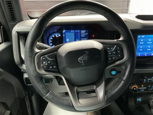 Used 2023 Ford Bronco Black Diamond image 12