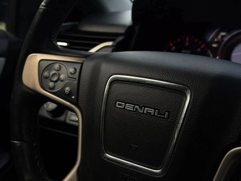 Used 2015 GMC Yukon XL Denali w/ Touring Package AWD/4WD image 33