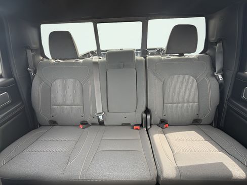Used 2019 RAM 1500 Big Horn AWD/4WD image 30
