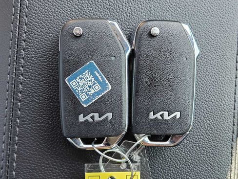 Certified 2024 Kia Sportage LX FWD image 34