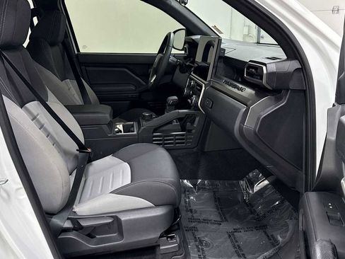 Used 2024 Toyota Tacoma TRD Off-Road image 29