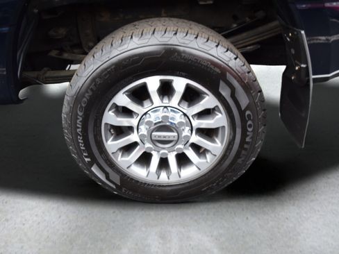 Used 2022 Ford F350 Lariat w/ Lariat Ultimate Package AWD/4WD image 7