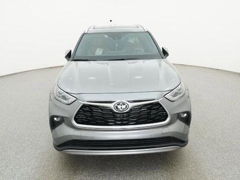 New 2026 Toyota Highlander Platinum image 34