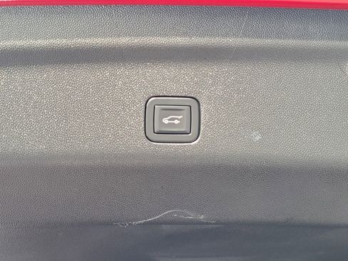 Used 2025 GMC Yukon Elevation RWD image 18