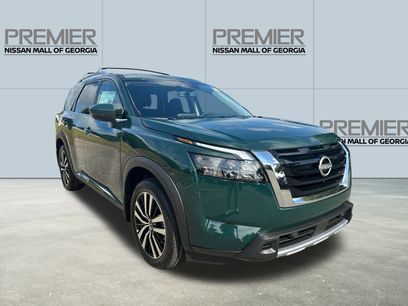 New 2025 Nissan Pathfinder Platinum w/ Cargo Package
