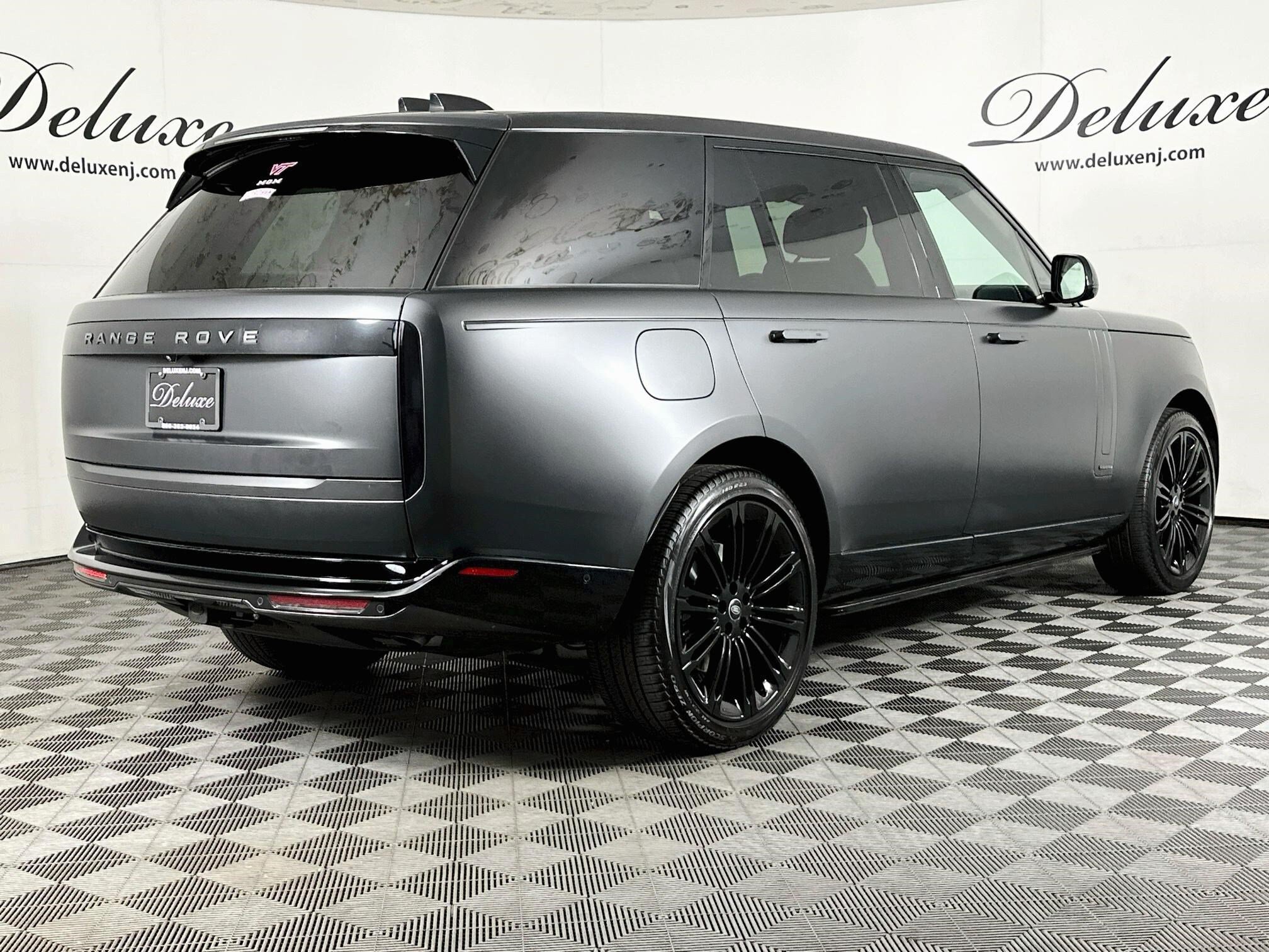 Used 2024 Land Rover Range Rover Long Wheelbase Autobiography AWD/4WD image 6