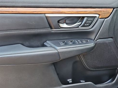 Used 2022 Honda CR-V Touring image 11
