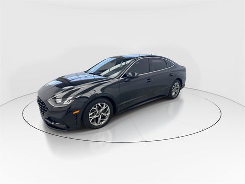 Used 2021 Hyundai Sonata SEL w/ Preferred Accessory Package image 4