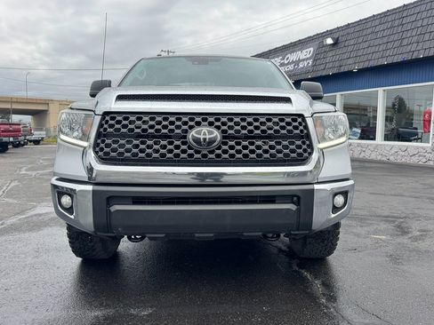 Used 2018 Toyota Tundra SR5 image 2