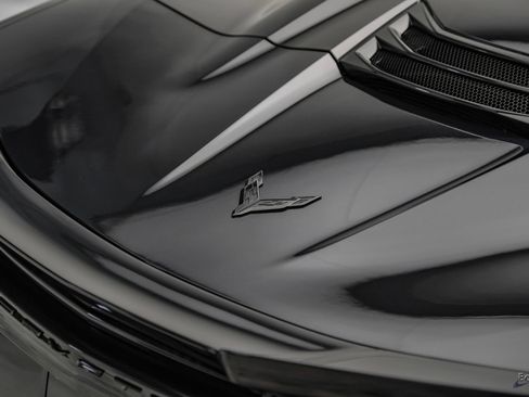 Used 2024 Chevrolet Corvette Z06 RWD image 19