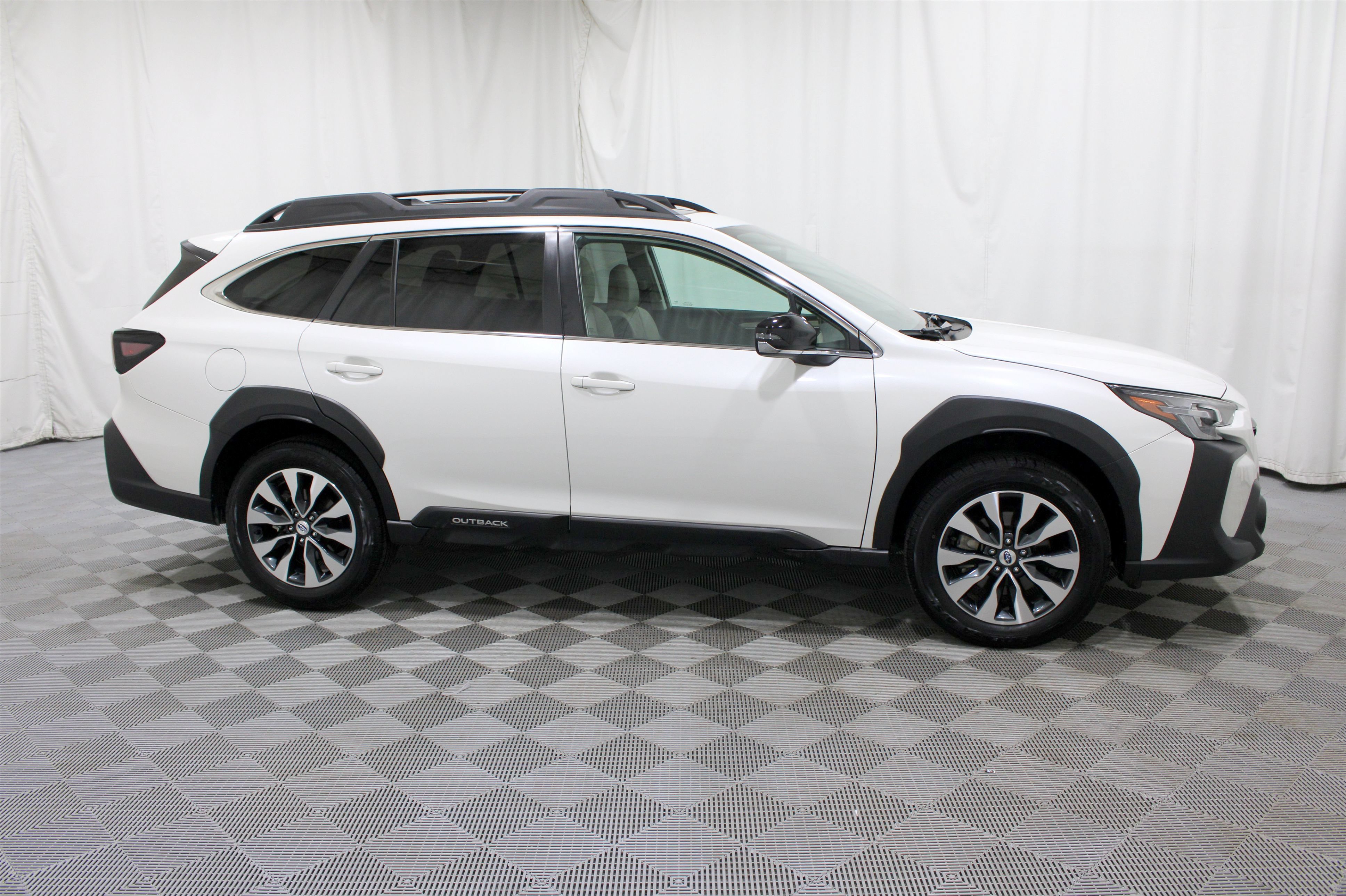 Used 2024 Subaru Outback Limited XT AWD/4WD image 29